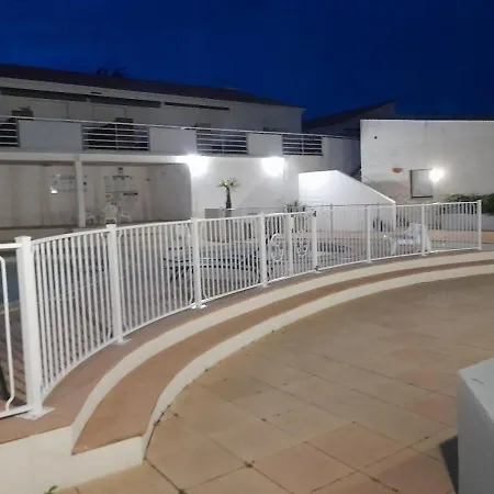 Апартаменты Resid'azur T2-pmr- Piscine Privee *