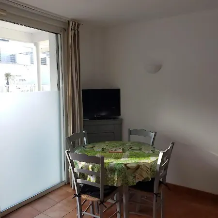 Апартаменты Resid'azur T2-pmr- Piscine Privee
