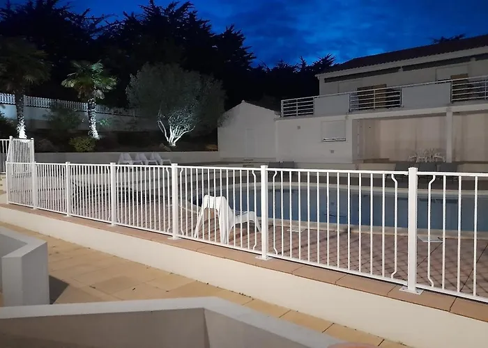 T2 Pmr Piscine Privée 400m De La