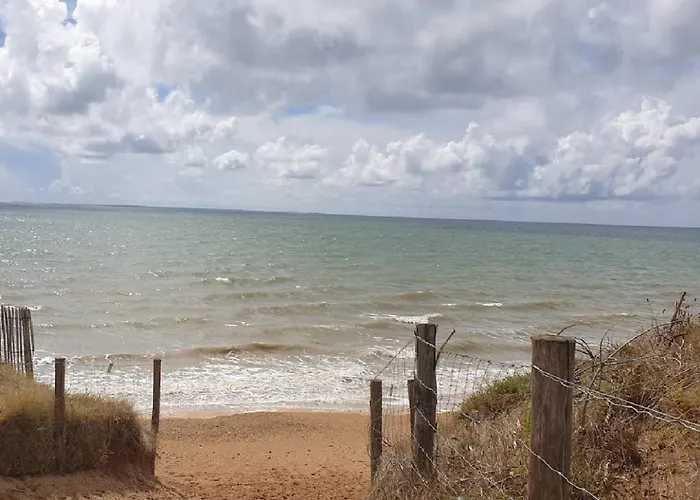 T2 Pmr Piscine Privée 400m De La *