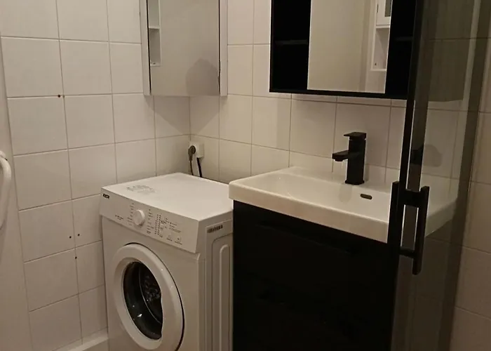 T2 Pmr Piscine Privée 400m De La Apartamento