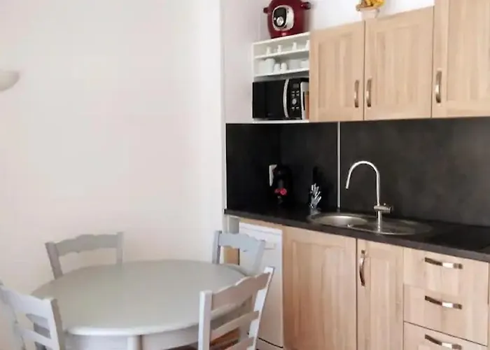 Apartamento T2 Pmr Piscine Privée 400m De La