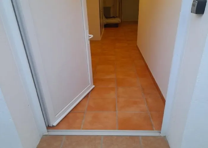 Appartement T2 Pmr Piscine Privée 400m De La